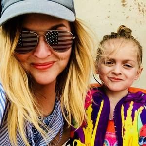 Meet your Posher, Kara